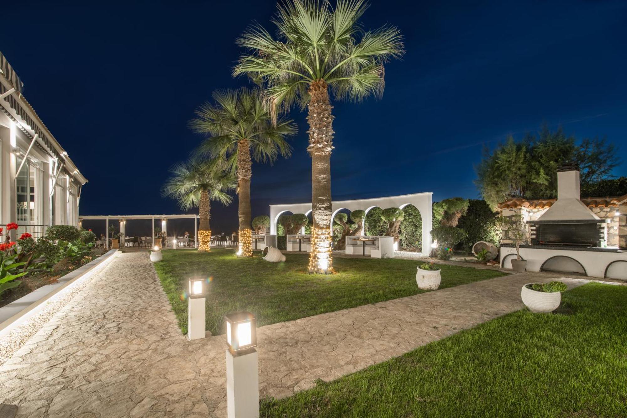 Crystal Beach Hotel Каламакион Экстерьер фото
