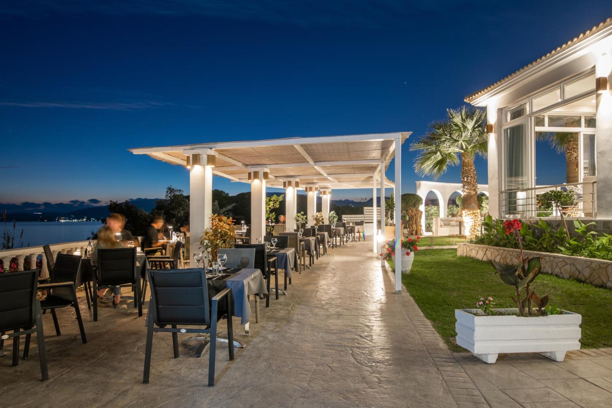 Crystal Beach Hotel Каламакион Экстерьер фото