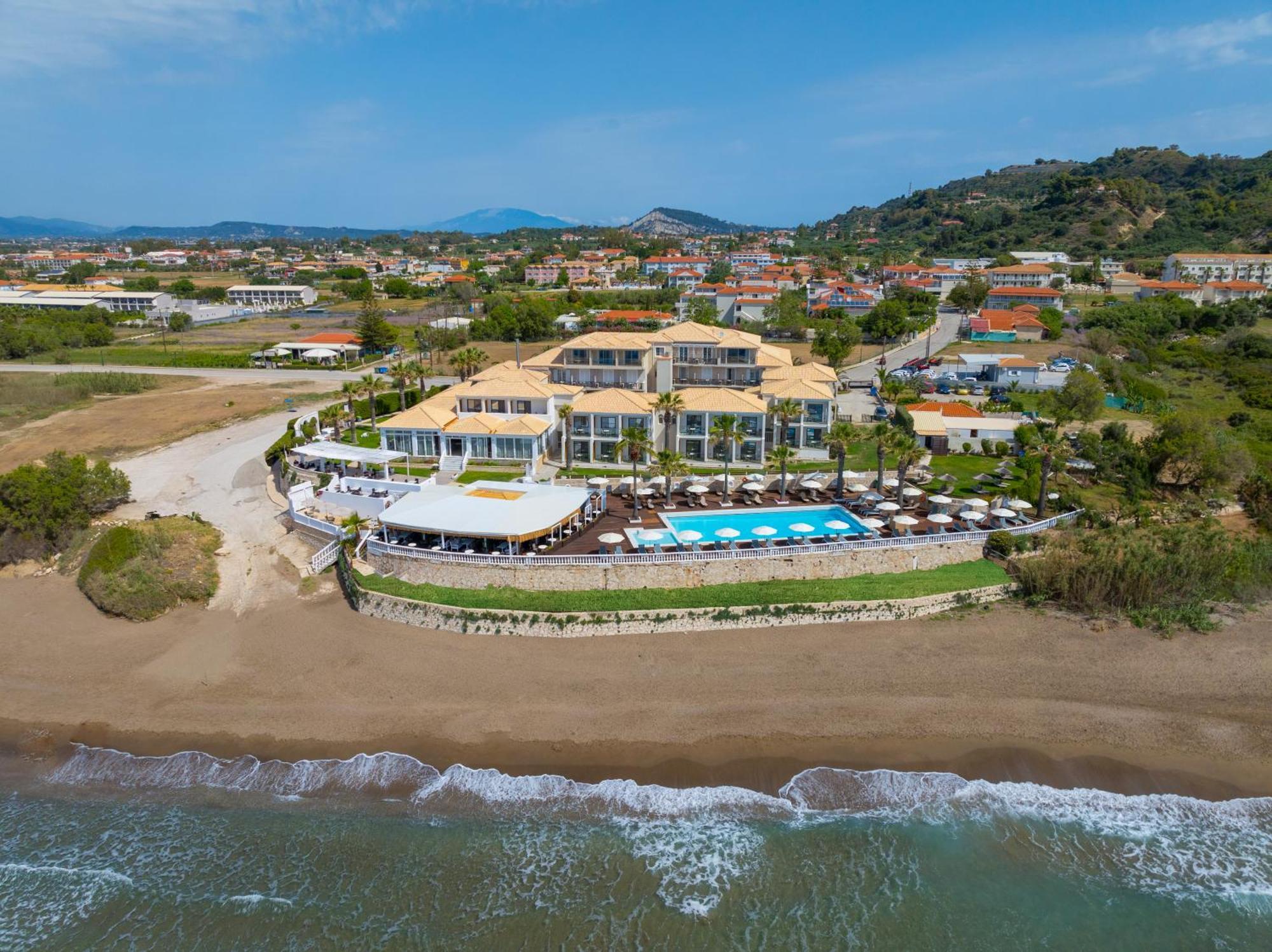 Crystal Beach Hotel Каламакион Экстерьер фото