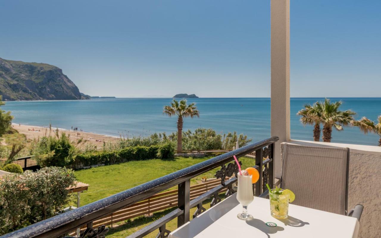 Crystal Beach Hotel Каламакион Экстерьер фото