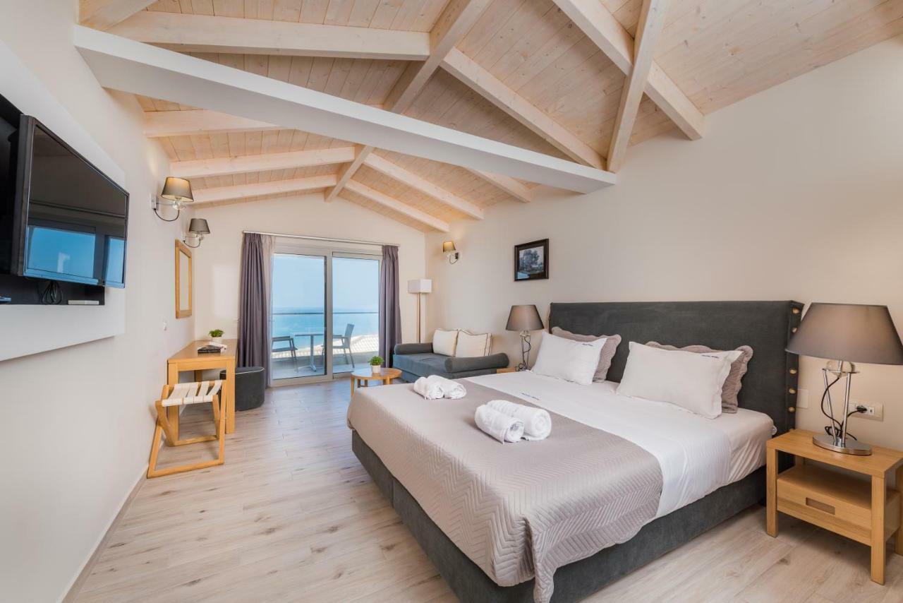 Crystal Beach Hotel Каламакион Экстерьер фото