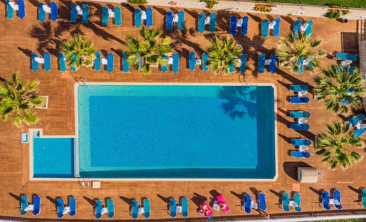Crystal Beach Hotel Каламакион Экстерьер фото